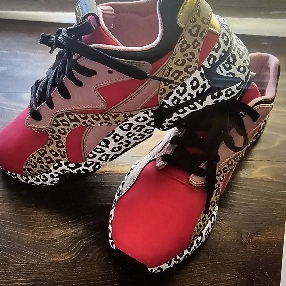 Puma Red and Black Sneakers with Cushioned Sole